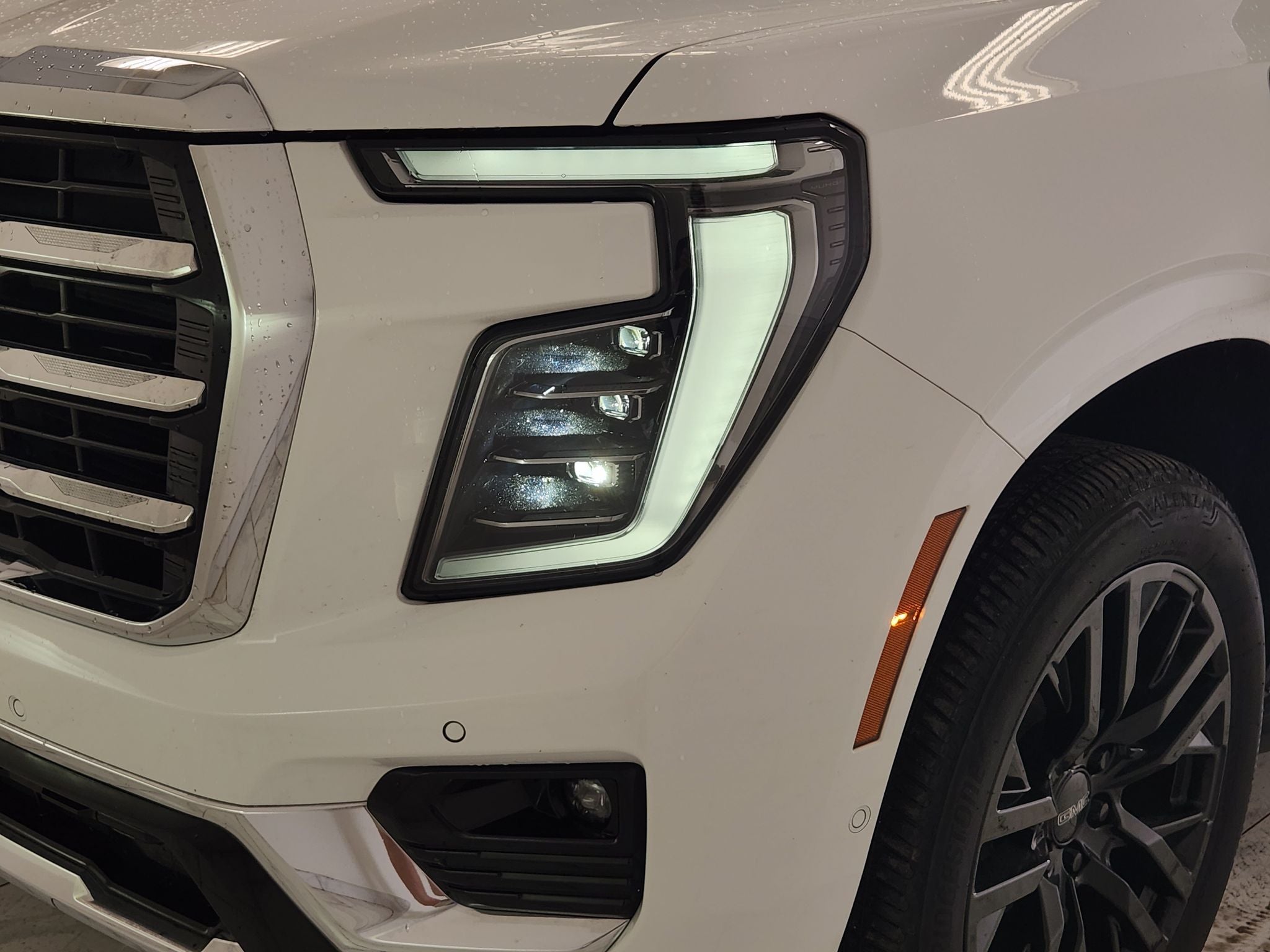 2025 GMC Yukon XL Elevation — photo 9