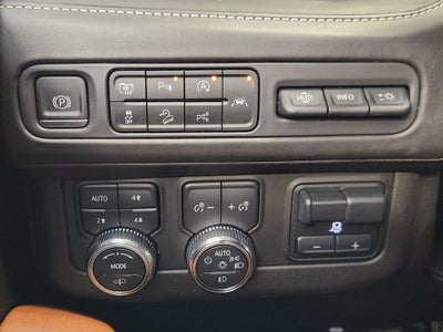 2023 GMC Yukon XL Denali Ultimate