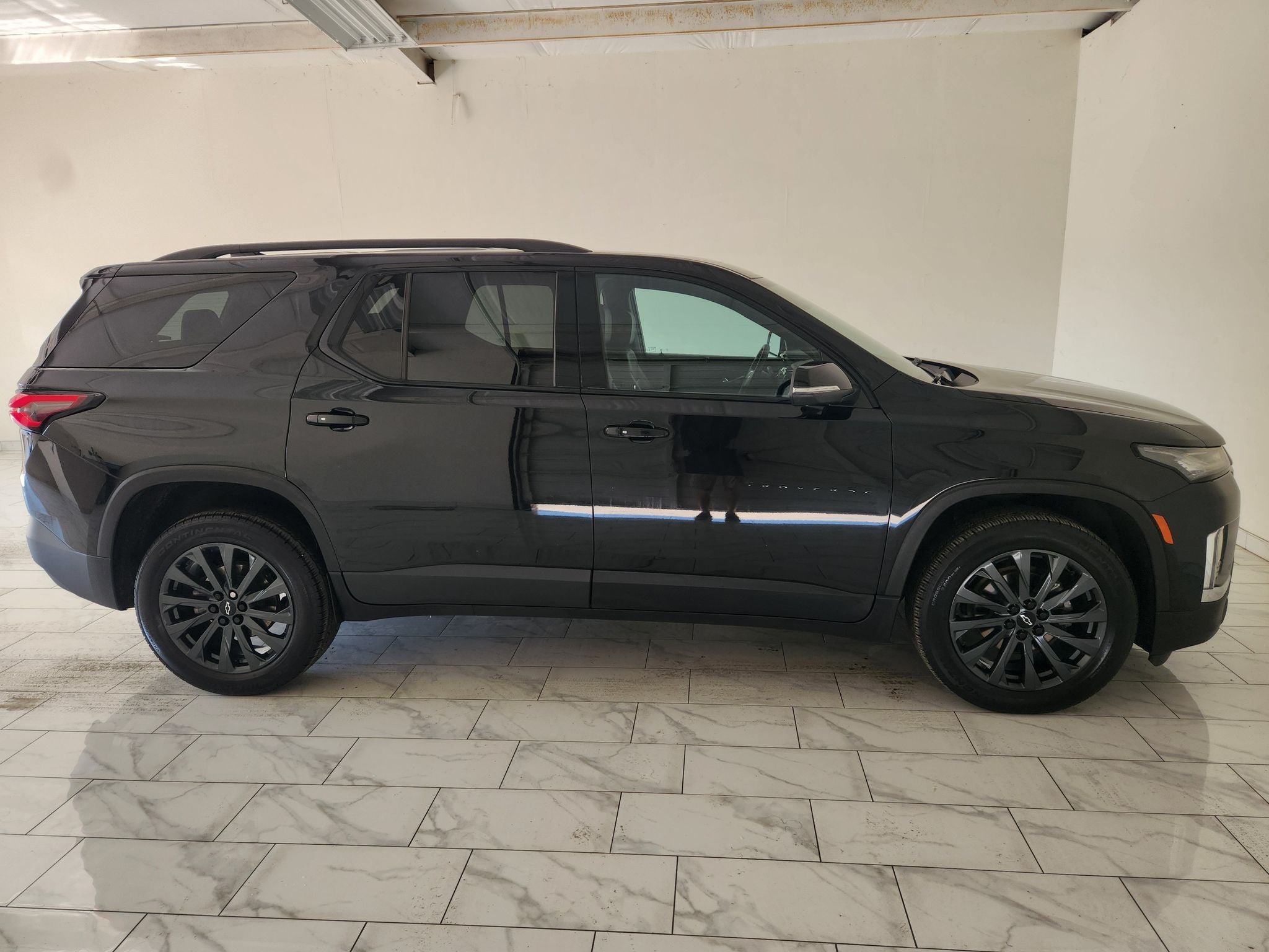 2023 Chevrolet Traverse RS — photo 4
