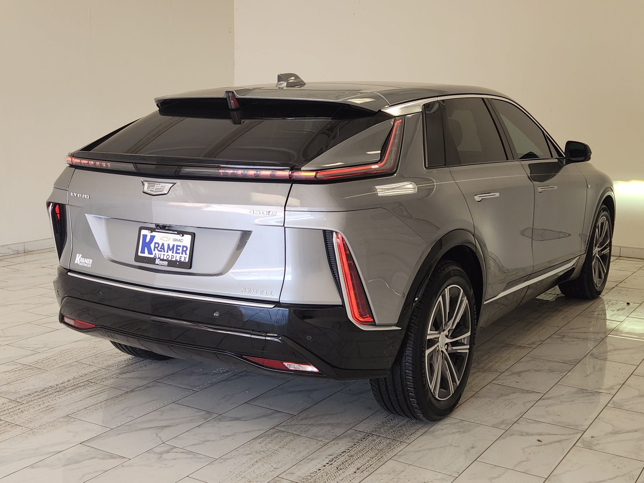 2024 Cadillac LYRIQ Luxury 1 — photo 5