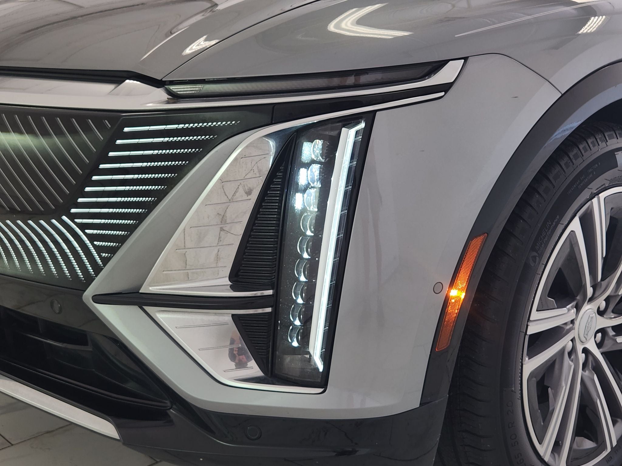2024 Cadillac LYRIQ Luxury 1 — photo 9
