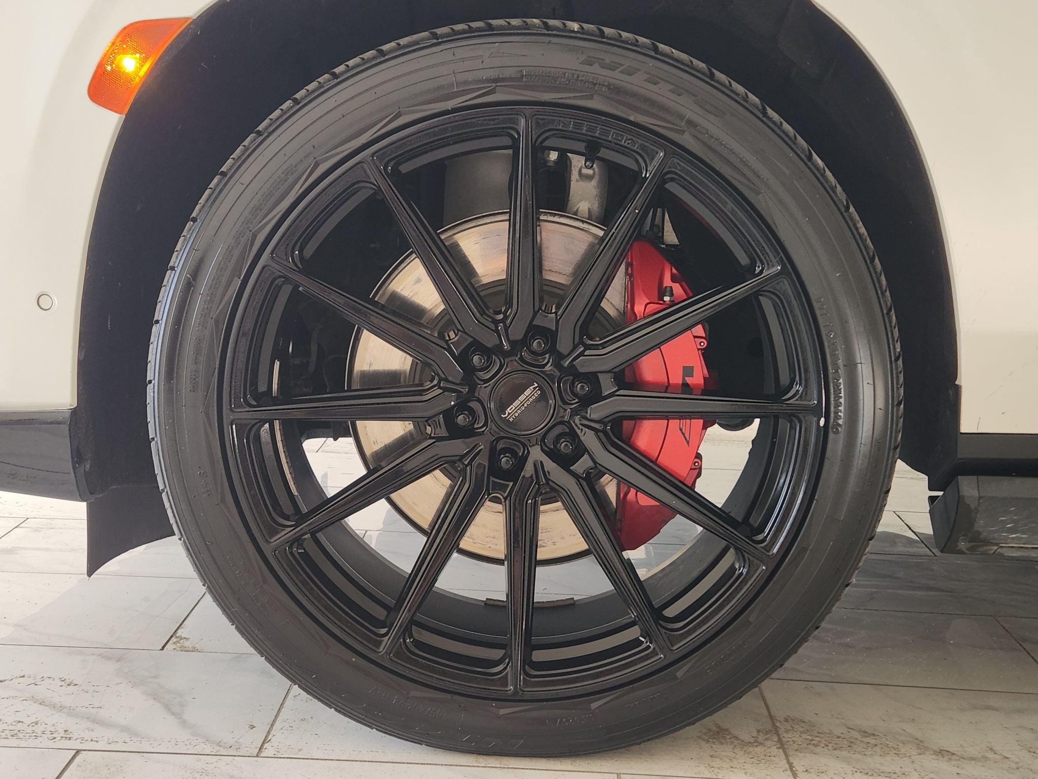 2024 Cadillac Escalade V-Series — photo 10