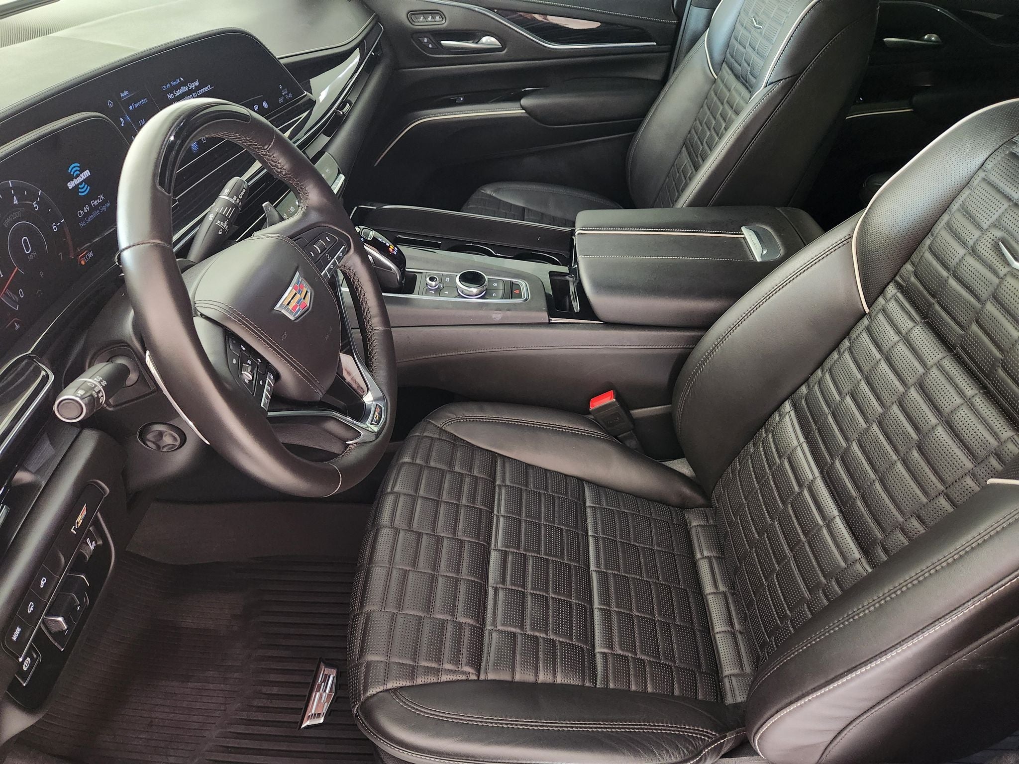 2024 Cadillac Escalade V-Series — photo 12