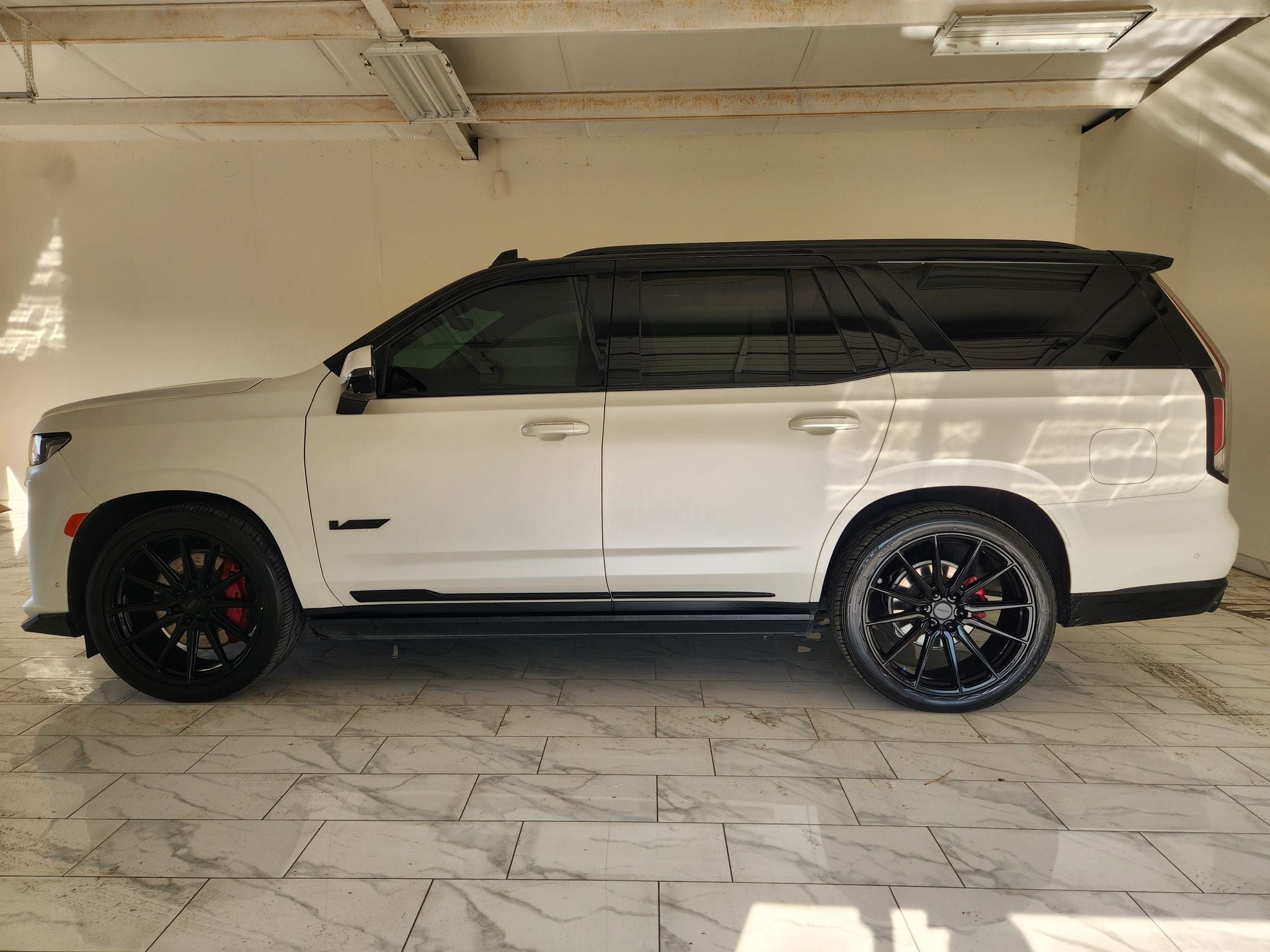 2024 Cadillac Escalade V-Series — photo 4