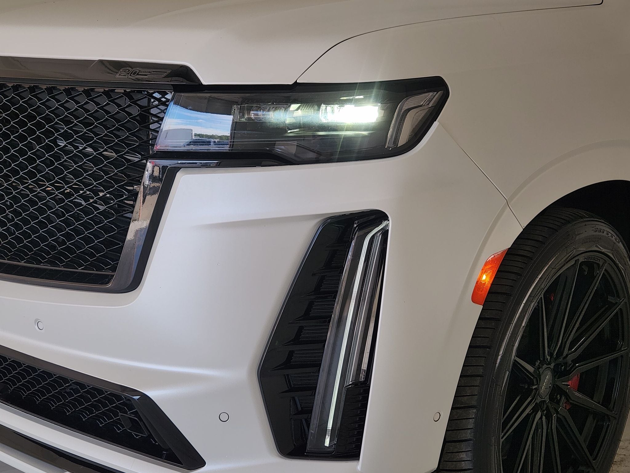 2024 Cadillac Escalade V-Series — photo 9