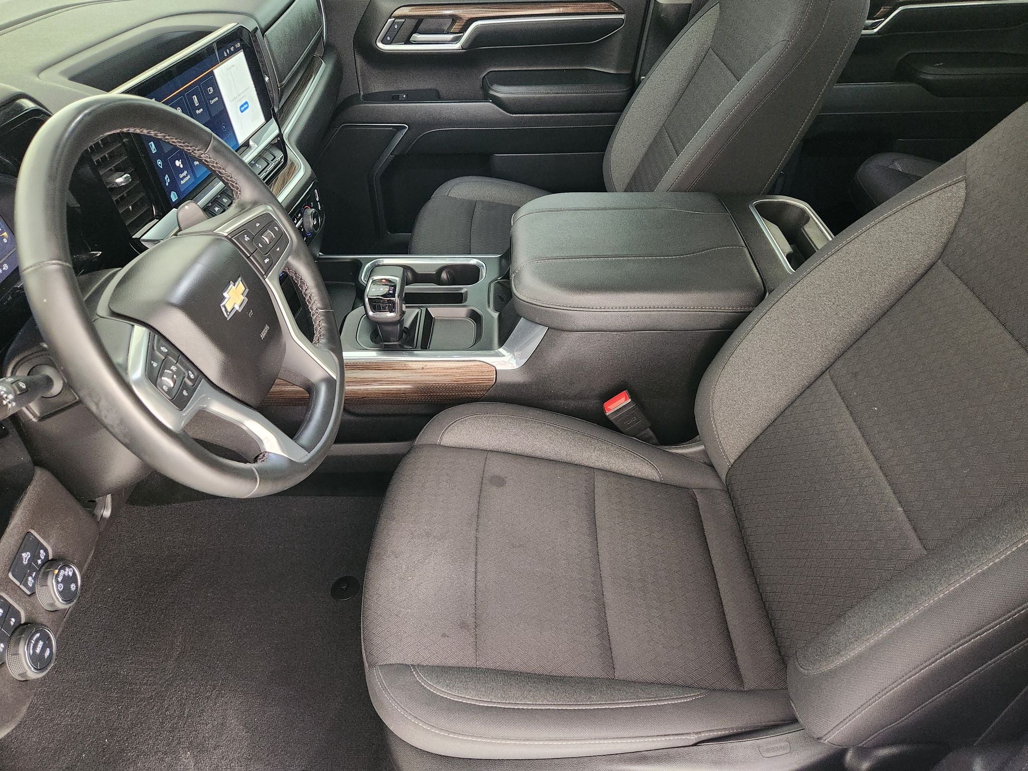 2024 Chevrolet Silverado 1500 LT — photo 12