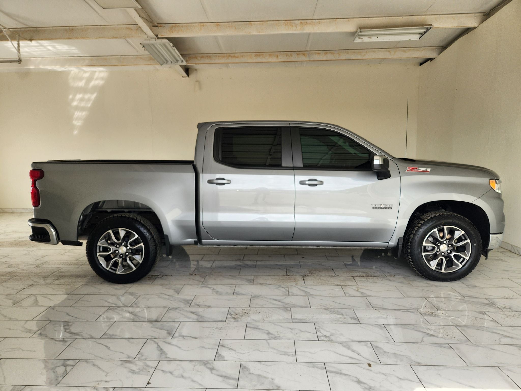 2024 Chevrolet Silverado 1500 LT — photo 4