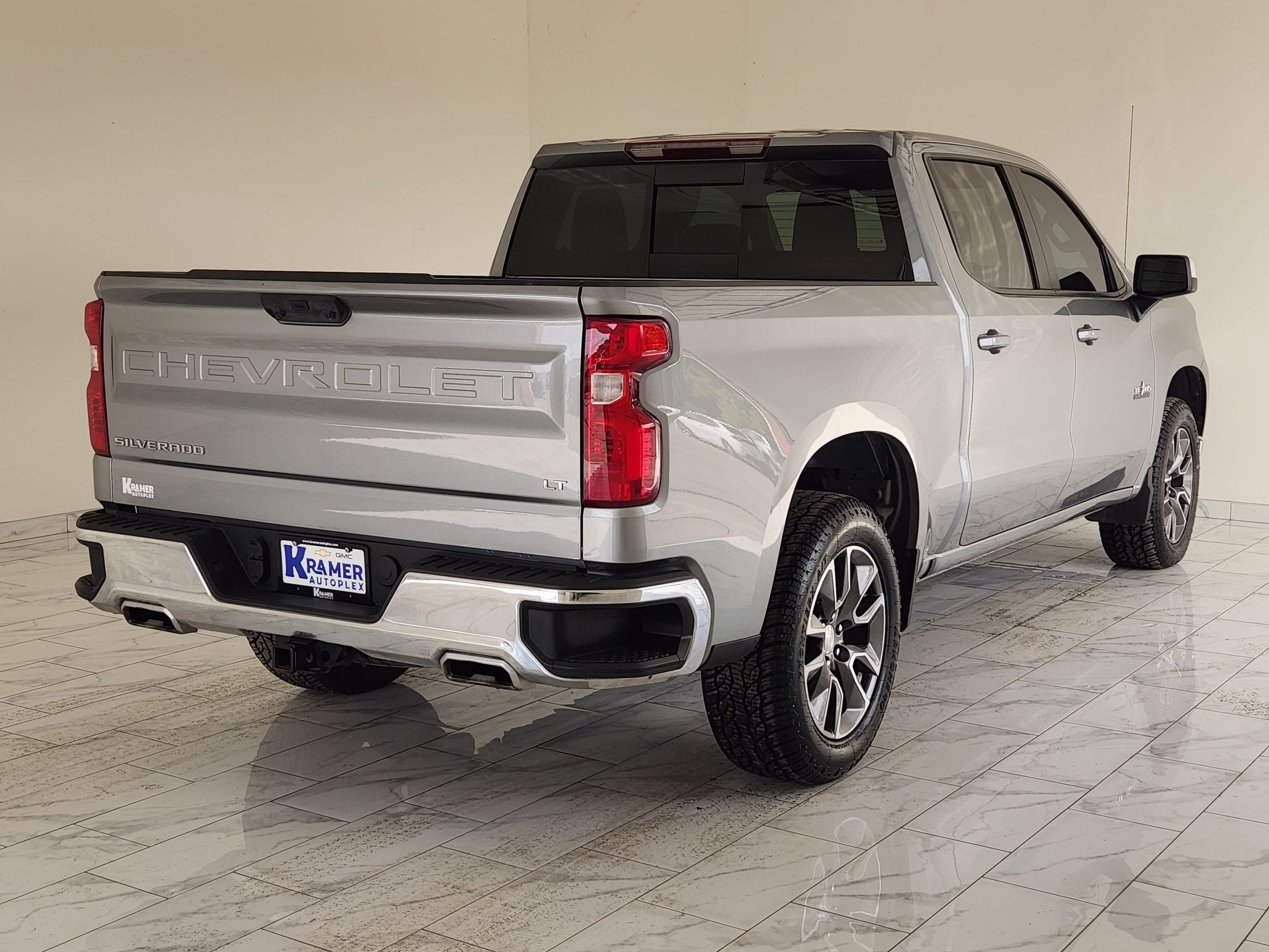 2024 Chevrolet Silverado 1500 LT — photo 5