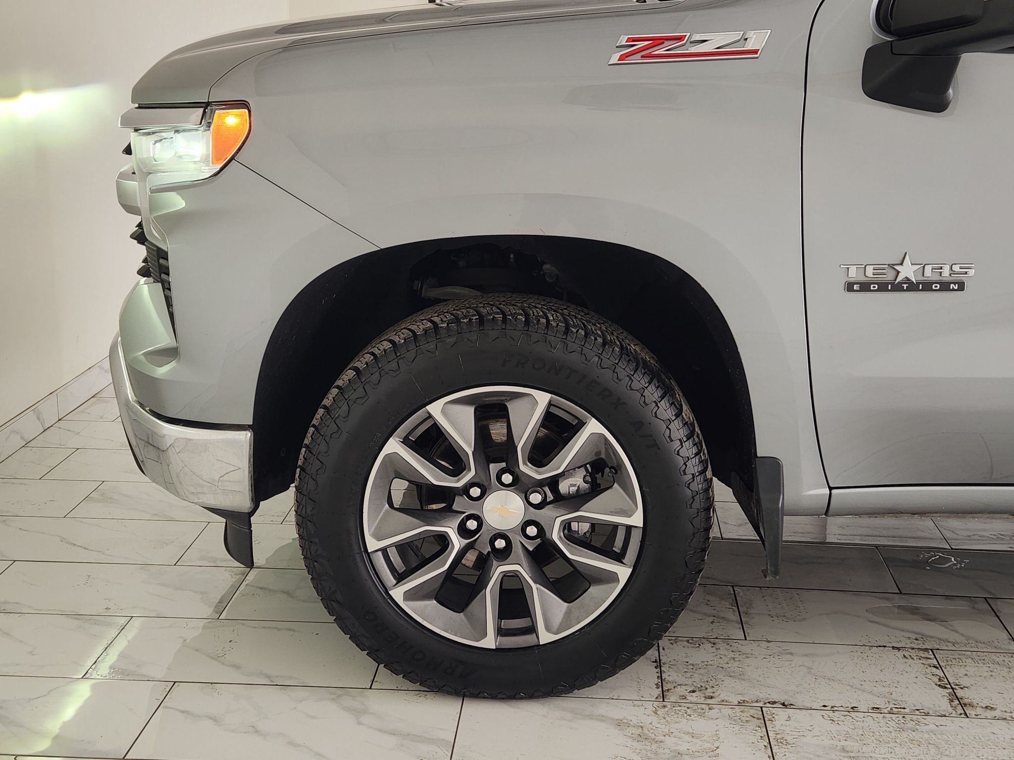 2024 Chevrolet Silverado 1500 LT — photo 8