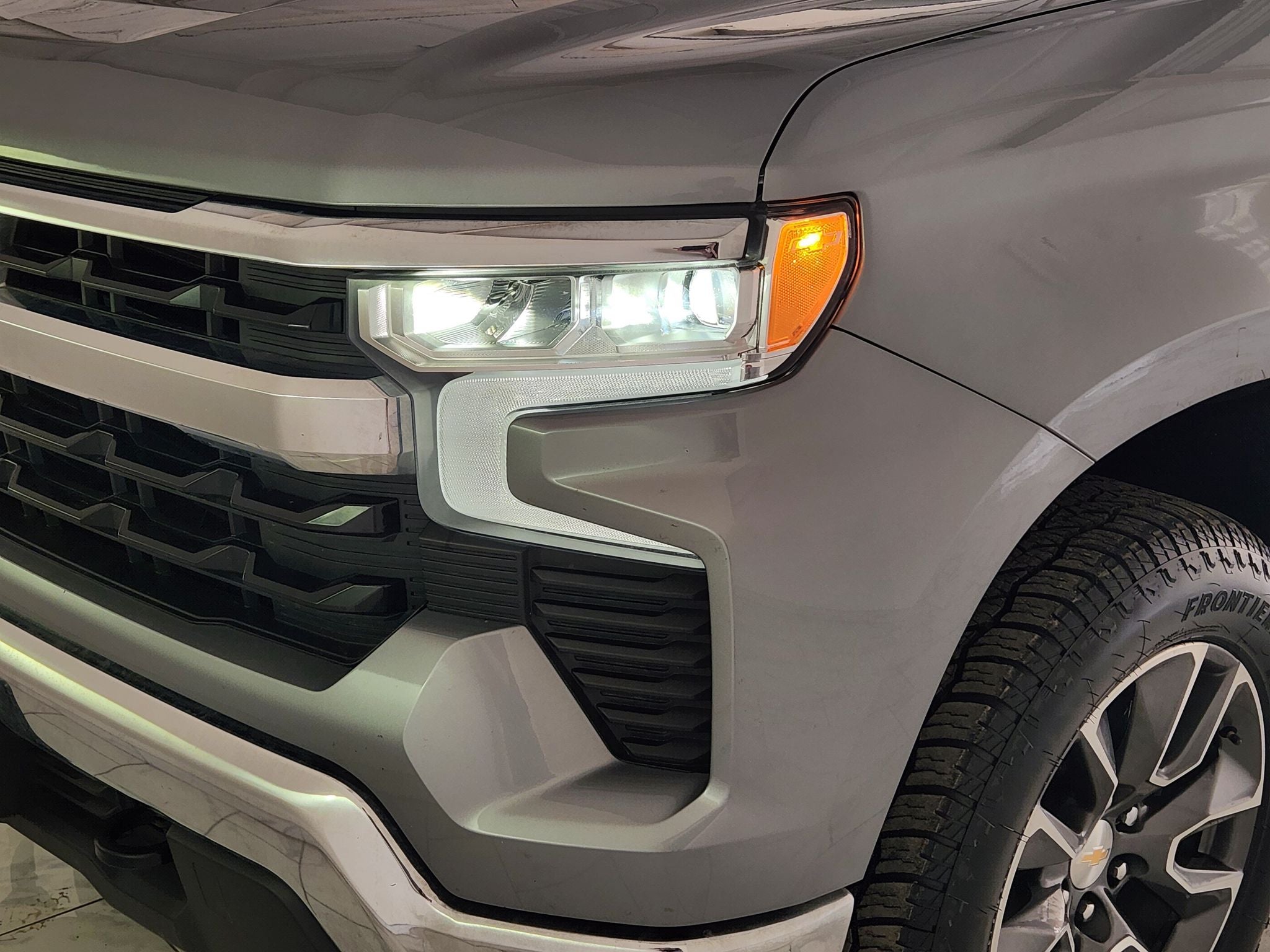 2024 Chevrolet Silverado 1500 LT — photo 9