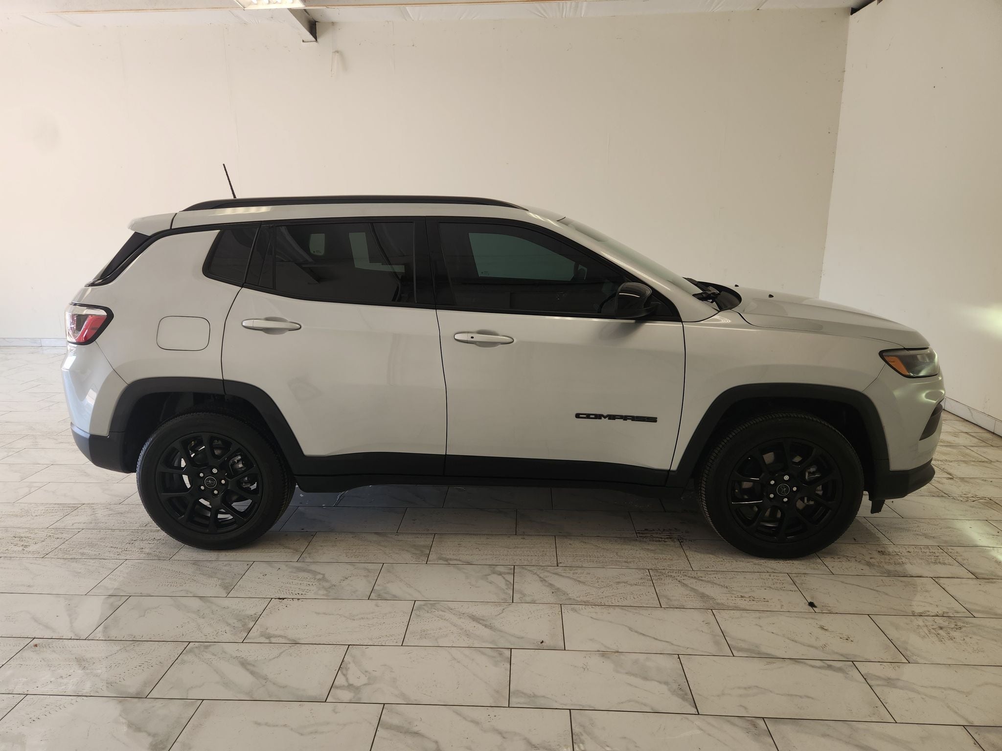 2026 Jeep Compass Latitude — photo 4