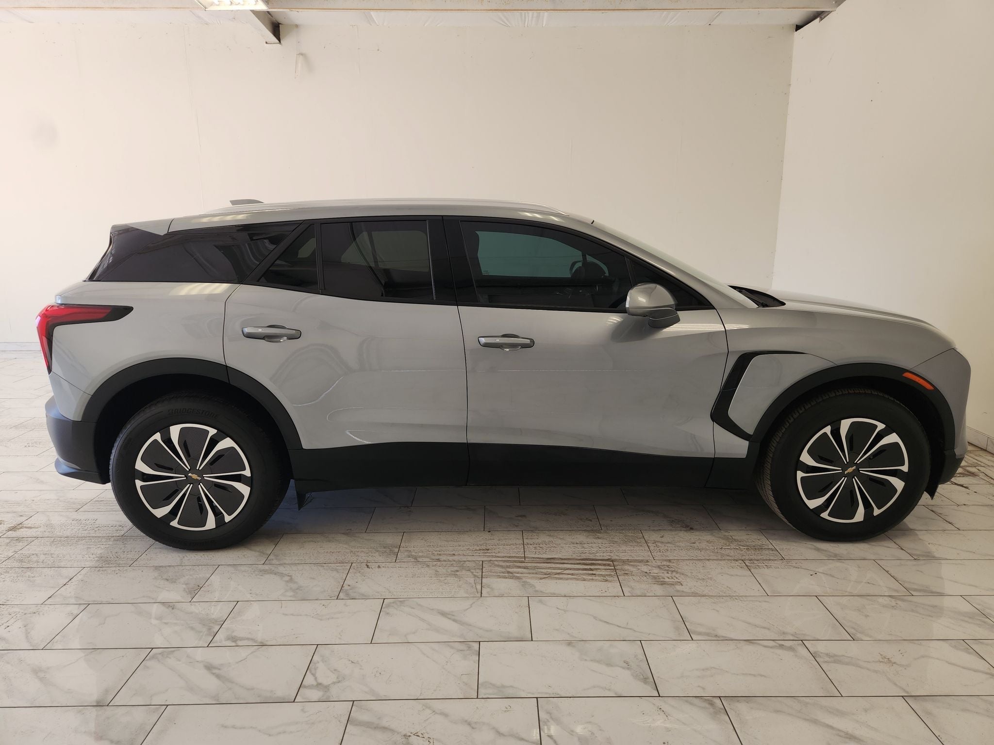 2024 Chevrolet Blazer EV LT — photo 4