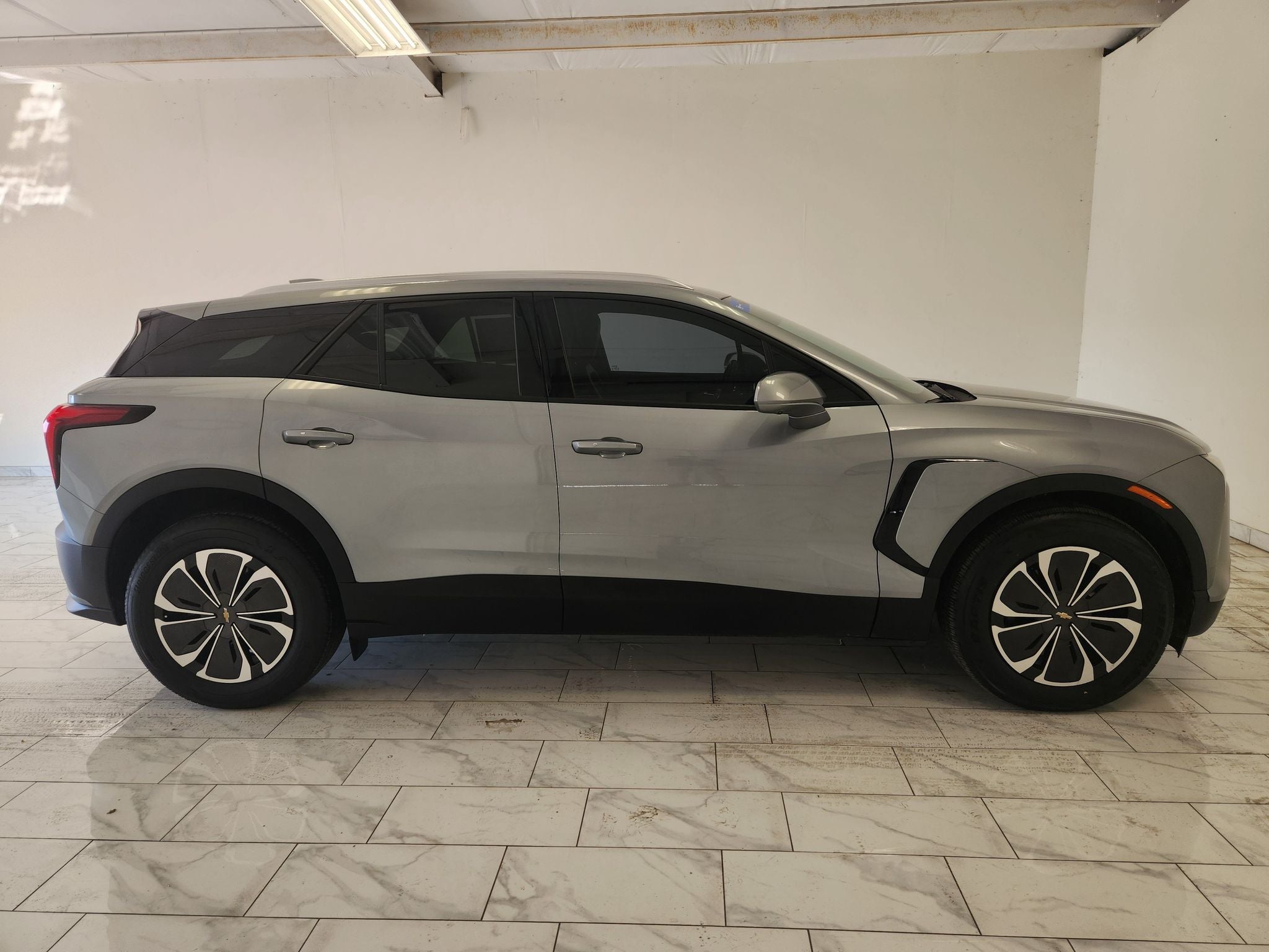 2024 Chevrolet Blazer EV LT — photo 4