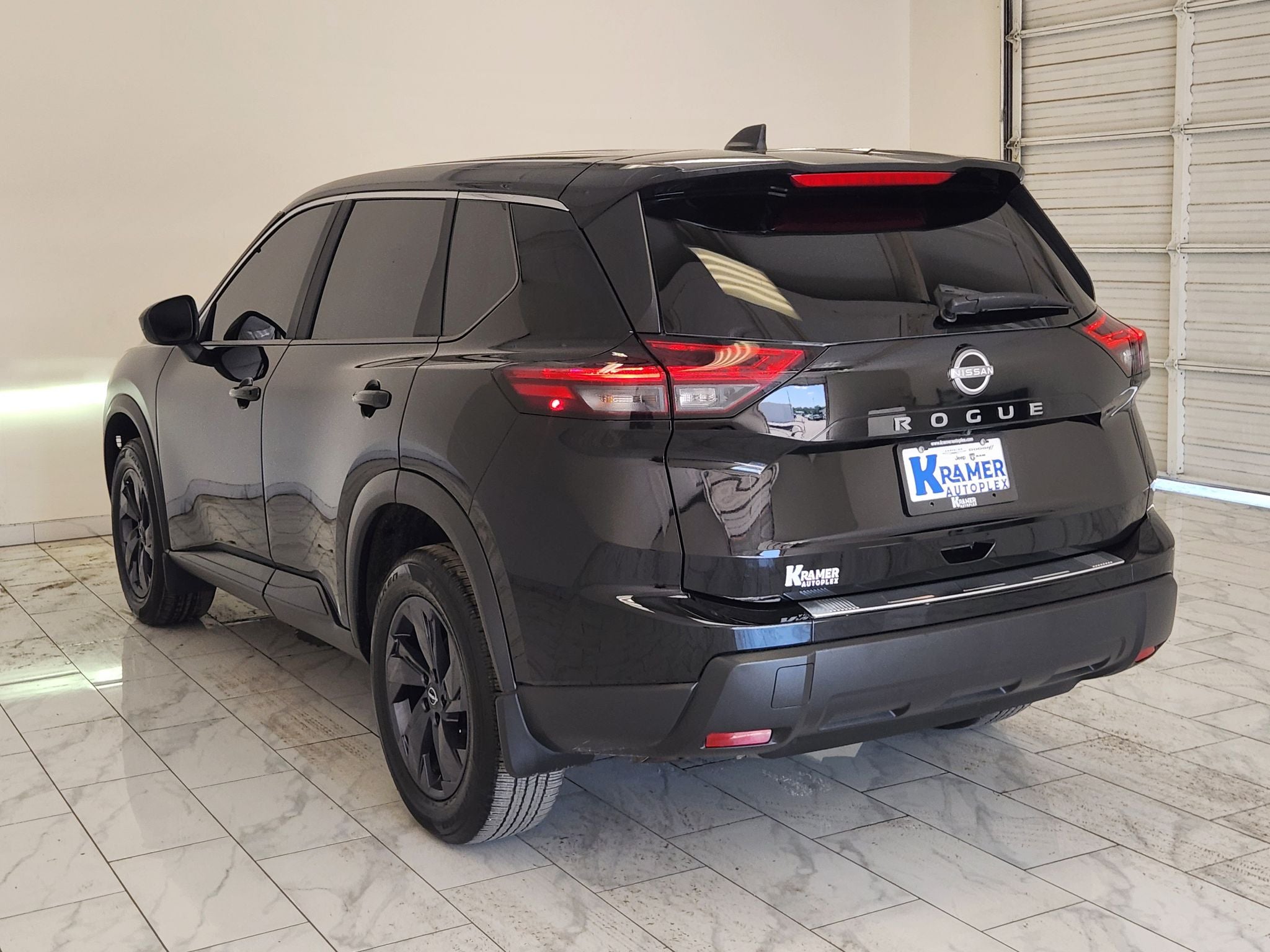 2026 Nissan Rogue SV — photo 7