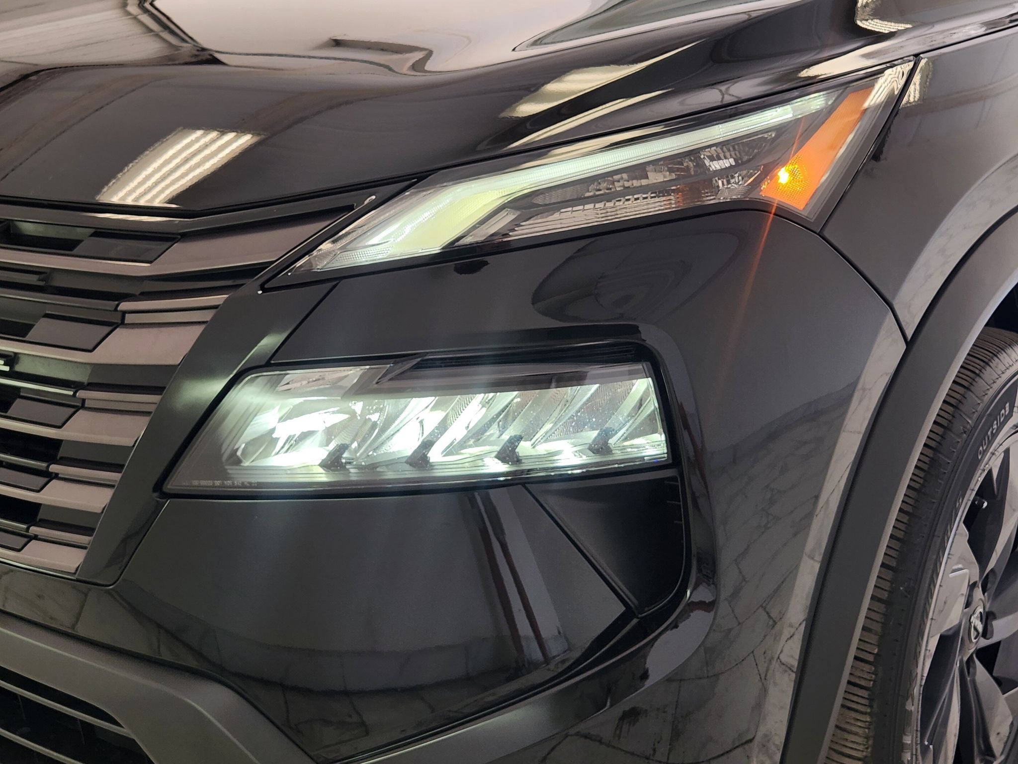 2026 Nissan Rogue SV — photo 9
