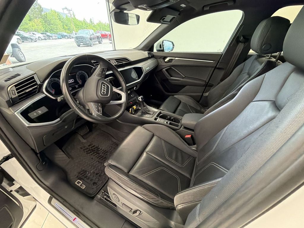 2023 Audi Q3 Premium Plus 45 TFSI S line quattro Tiptronic