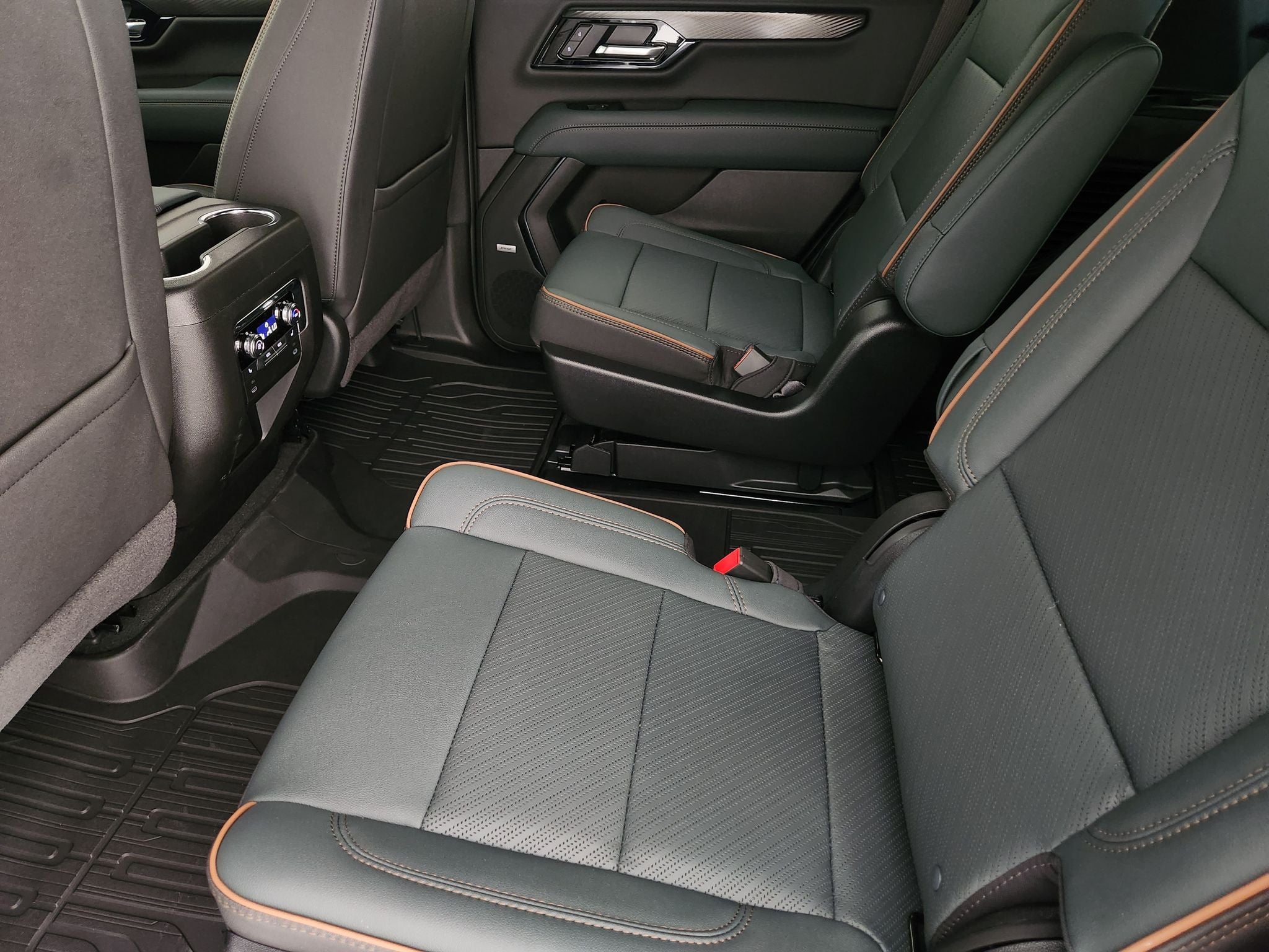 2027 GMC Yukon AT4