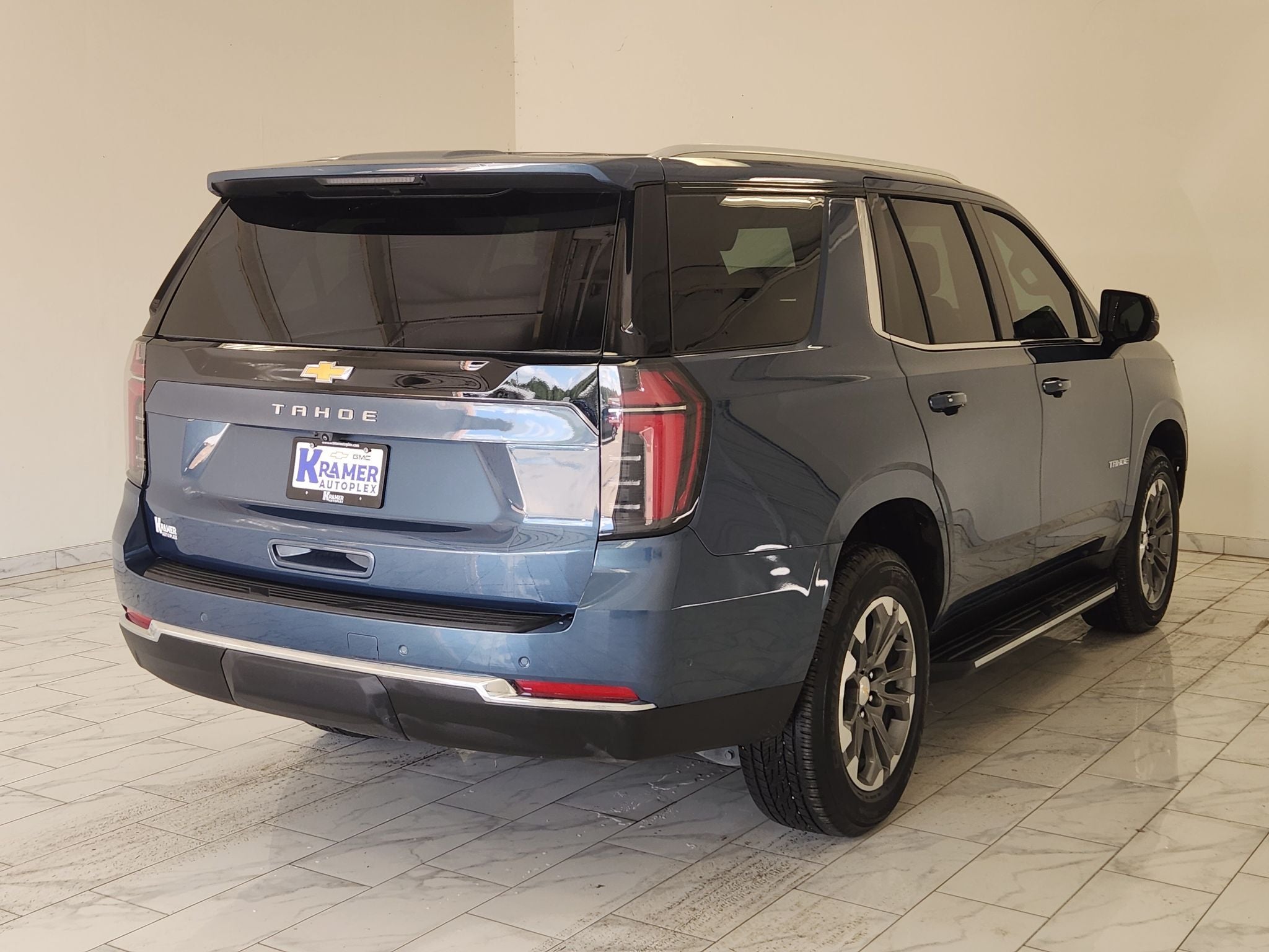 2025 Chevrolet Tahoe LS