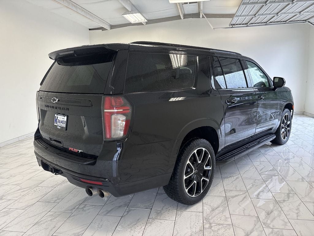 2023 Chevrolet Suburban RST