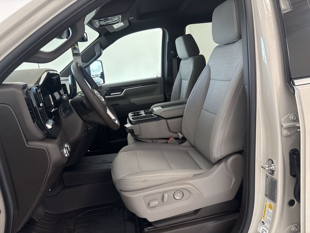 2026 GMC Sierra 3500 HD SLE DRW