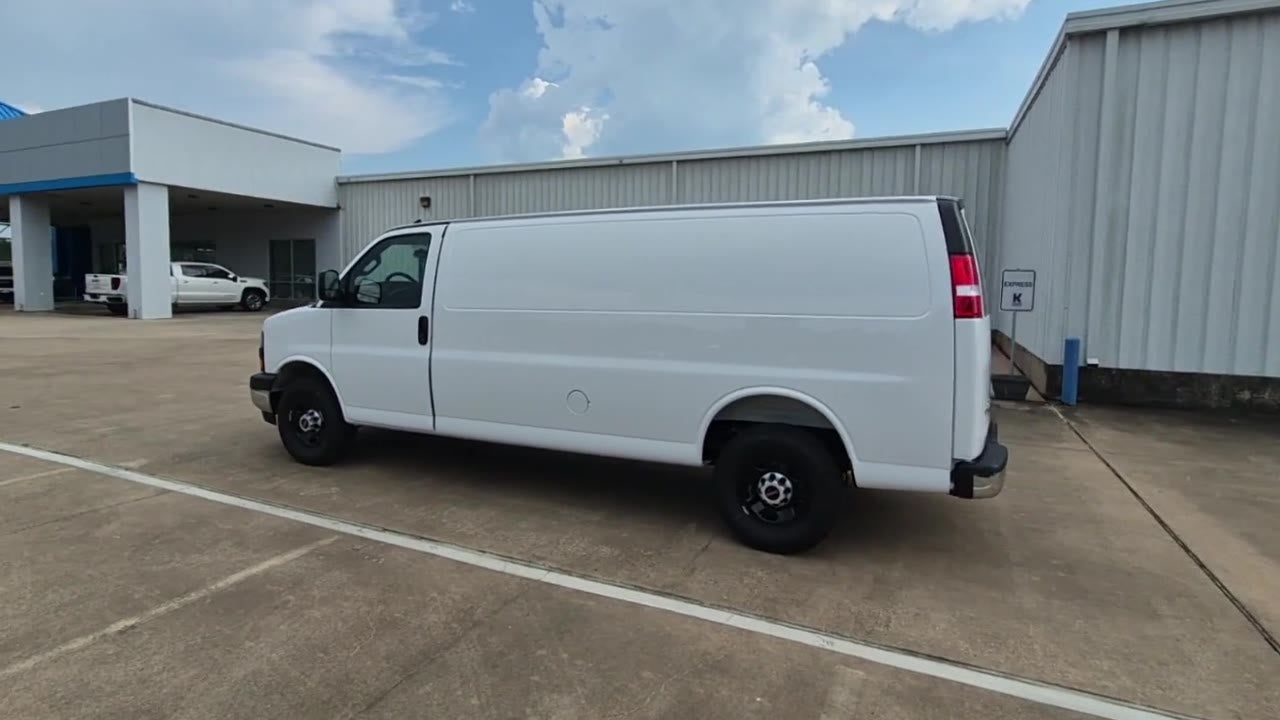 2025 GMC Savana Cargo 2500 Work Van