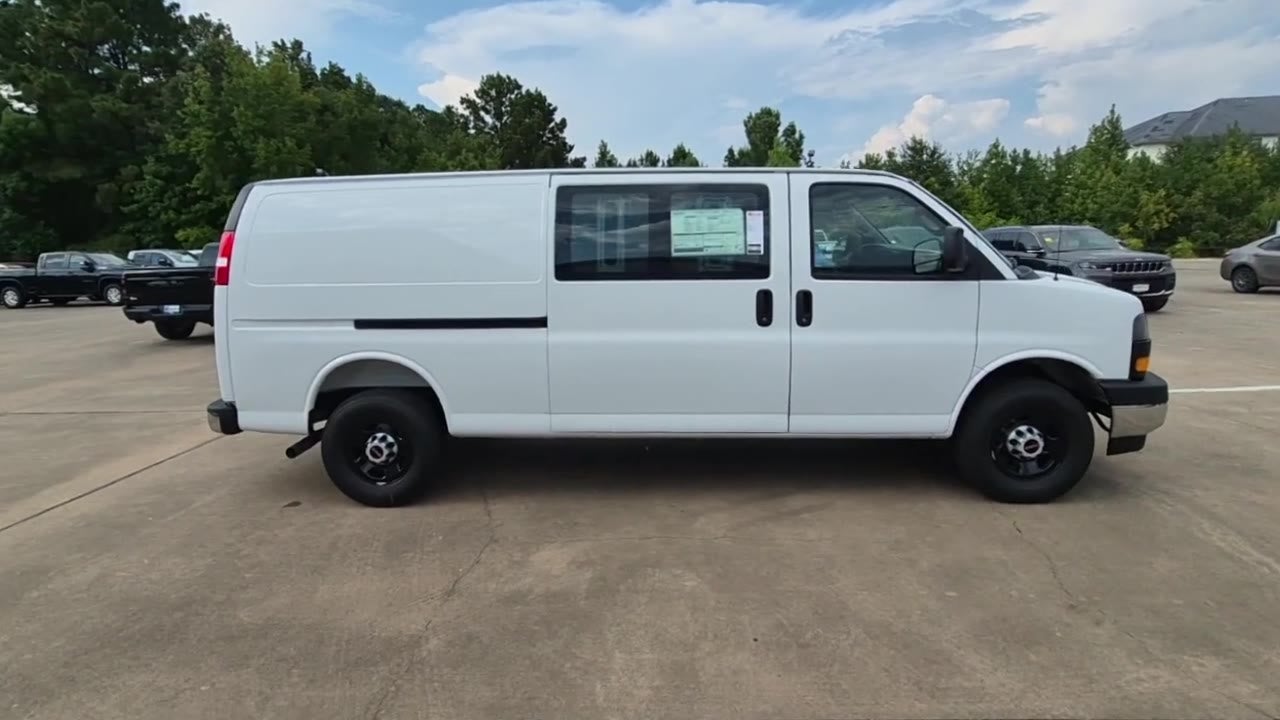 2025 GMC Savana Cargo 2500 Work Van