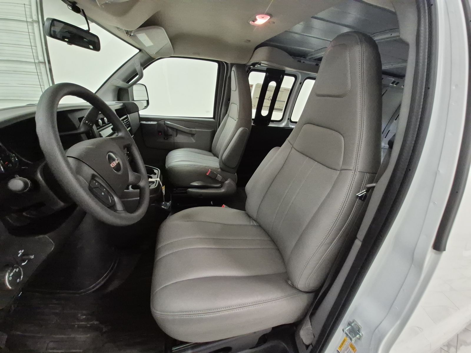 2025 GMC Savana Cargo 2500 Work Van