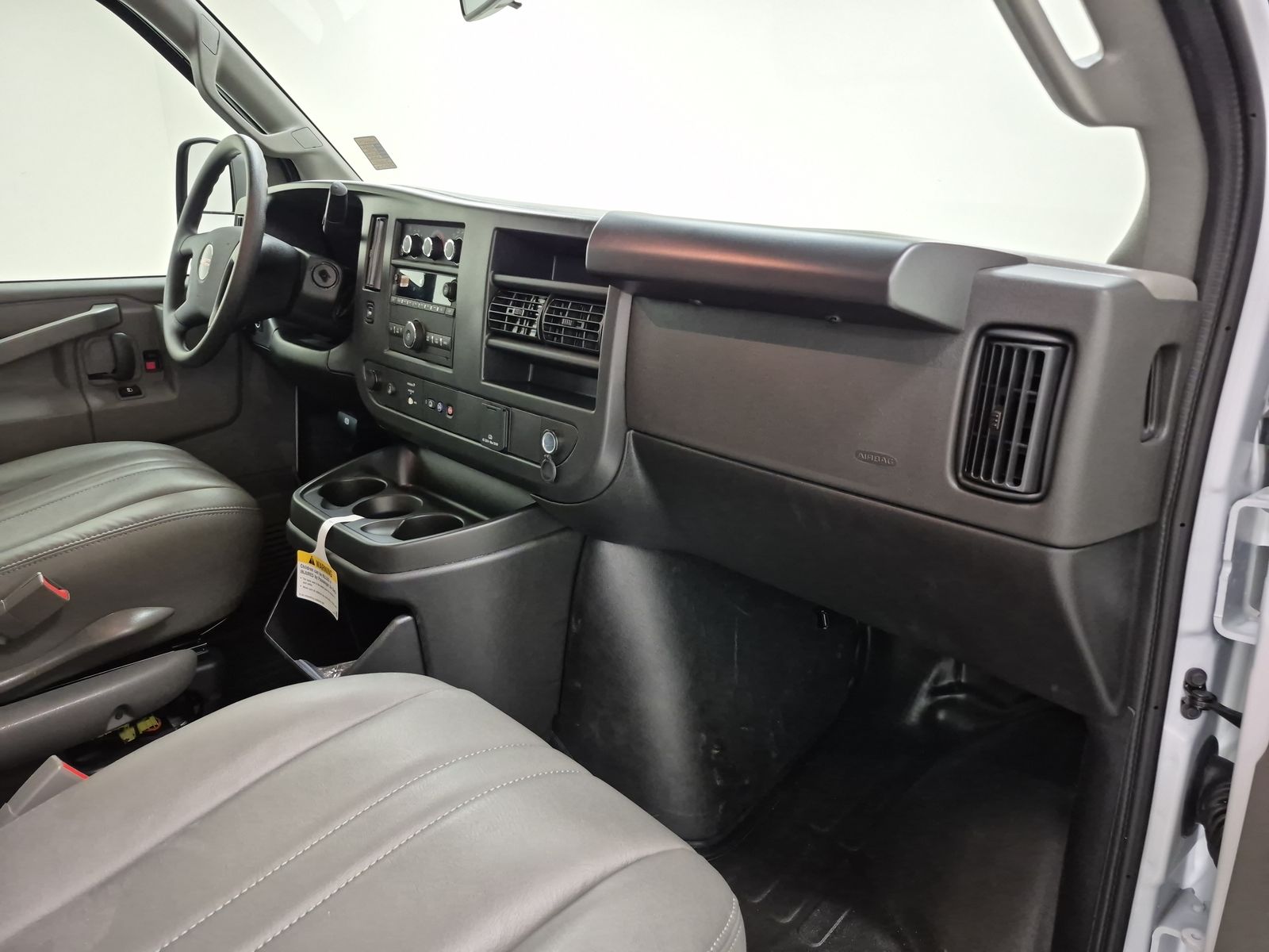 2025 GMC Savana Cargo 2500 Work Van