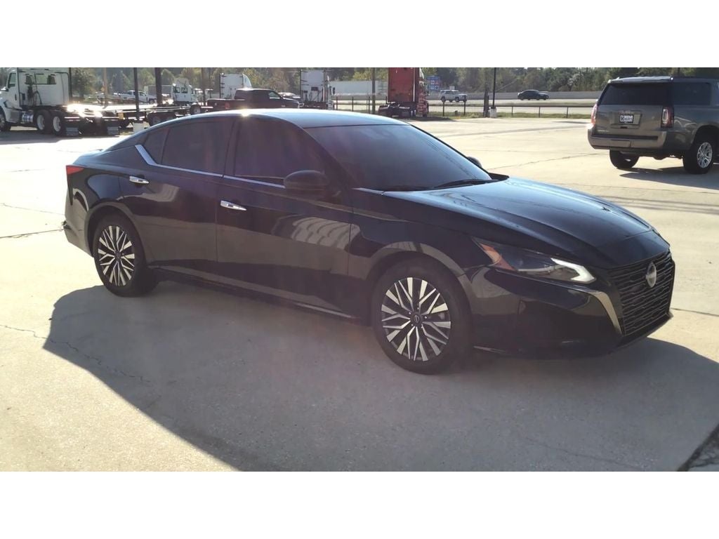 2024 Nissan Altima SV FWD