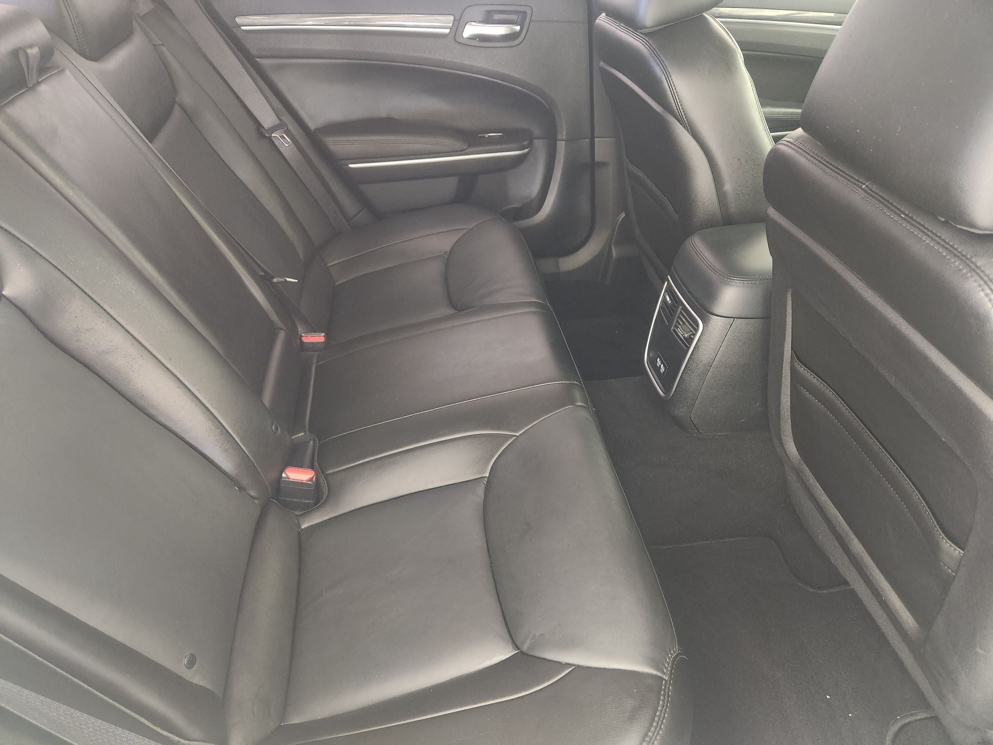 2022 Chrysler 300 Touring L