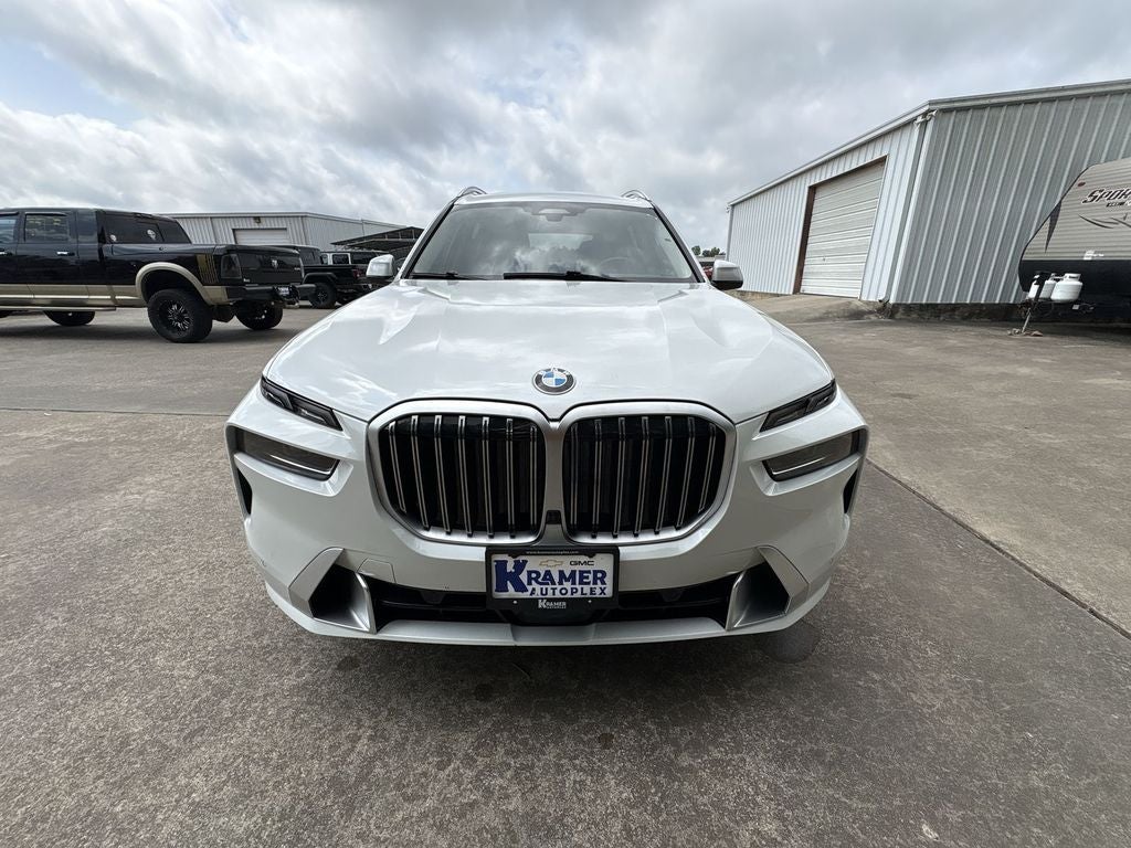 2025 BMW X7 xDrive40i