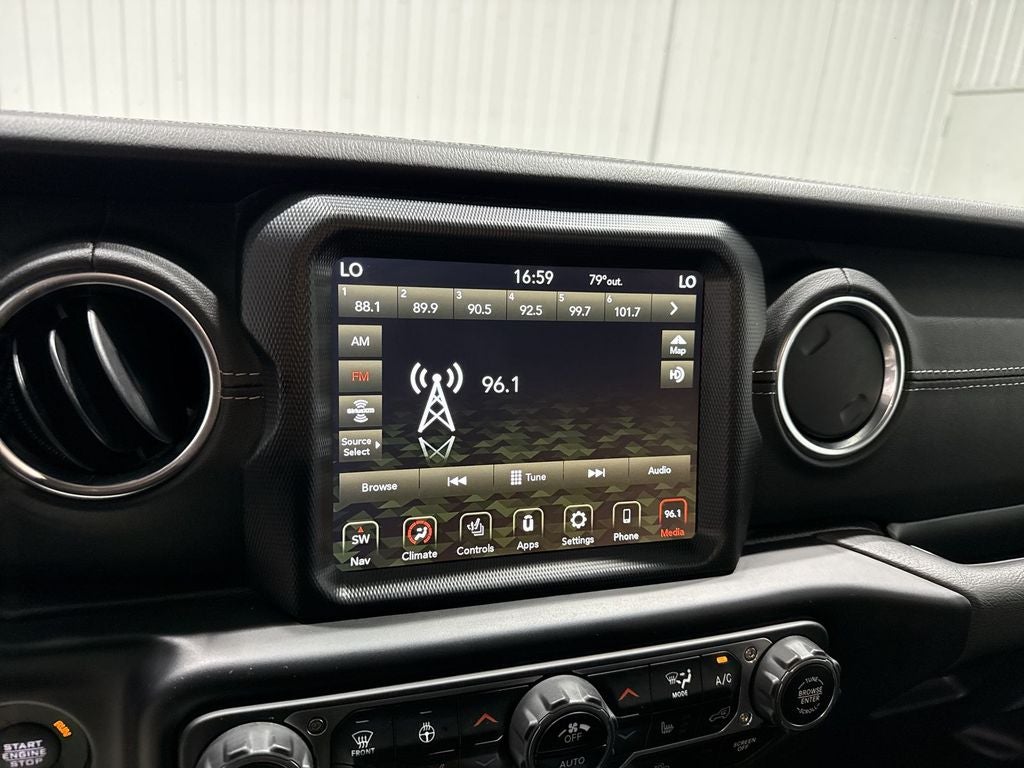 2022 Jeep Gladiator Overland