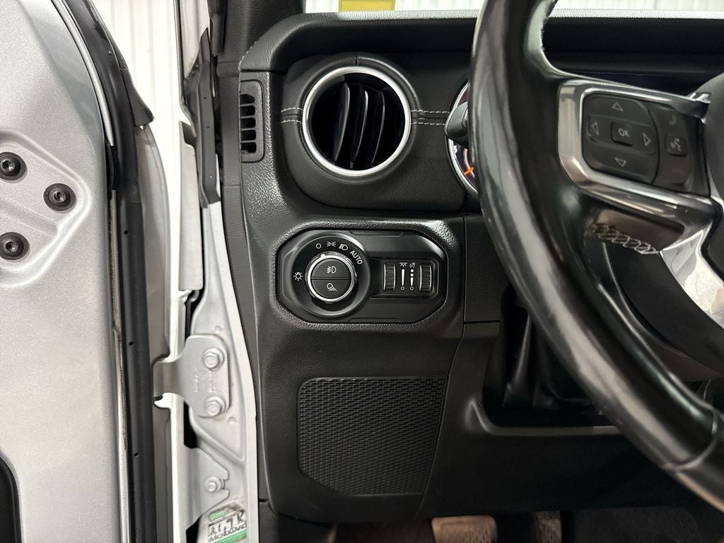 2022 Jeep Gladiator Overland