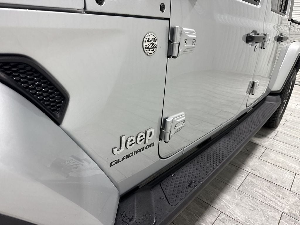 2022 Jeep Gladiator Overland