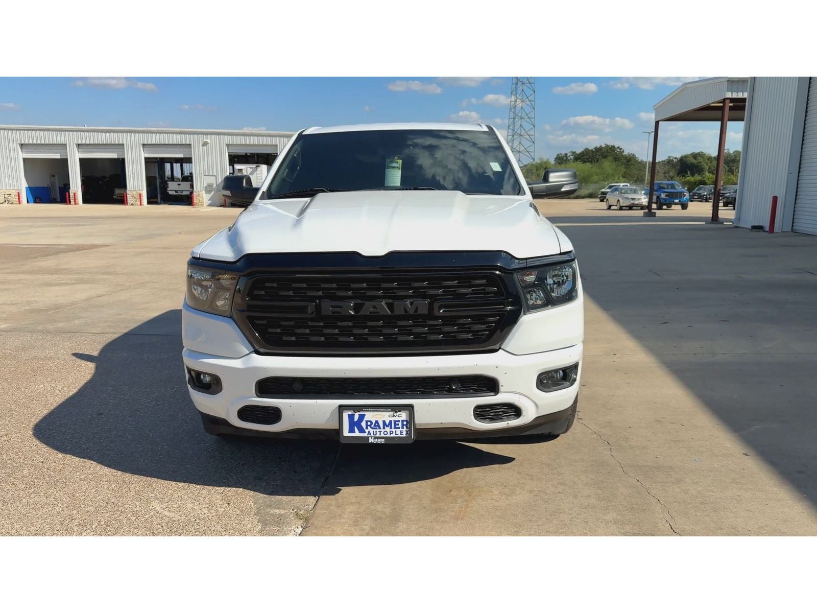 2022 RAM 1500 Lone Star Crew Cab 4x4 5'7" Box — photo 3