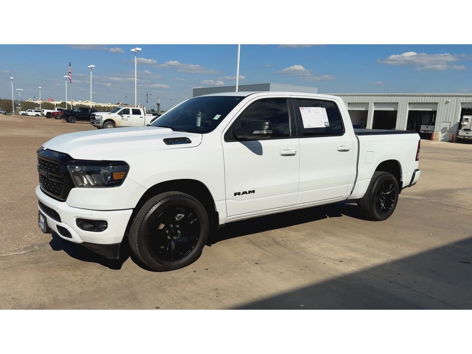 2022 RAM 1500 Lone Star Crew Cab 4x4 5'7" Box — photo 4