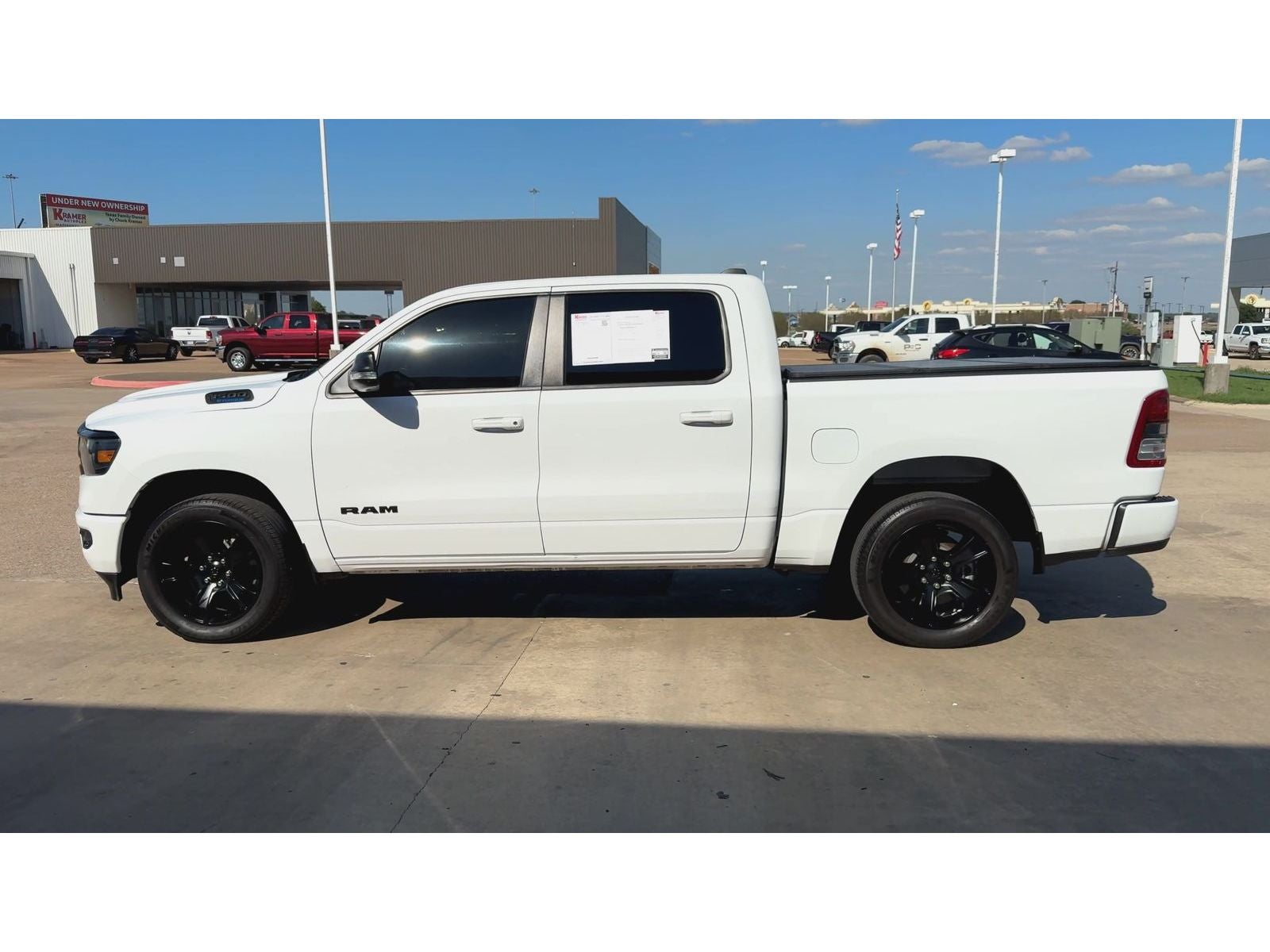 2022 RAM 1500 Lone Star Crew Cab 4x4 5'7" Box — photo 5