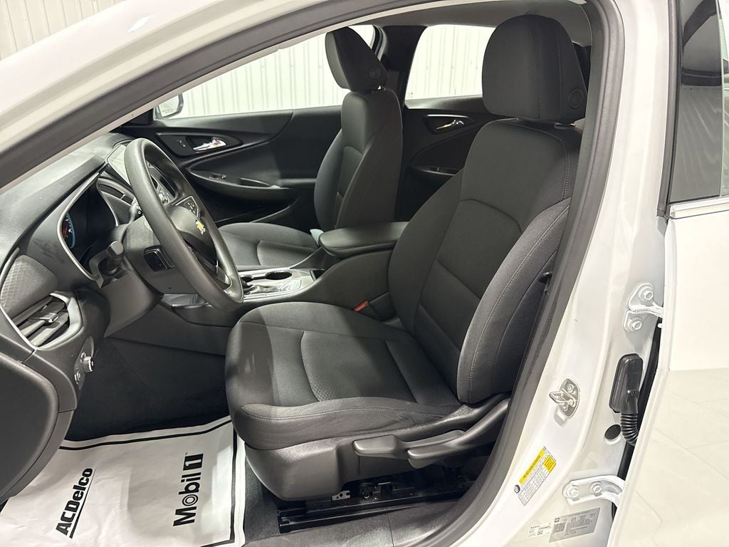 2022 Chevrolet Malibu LS