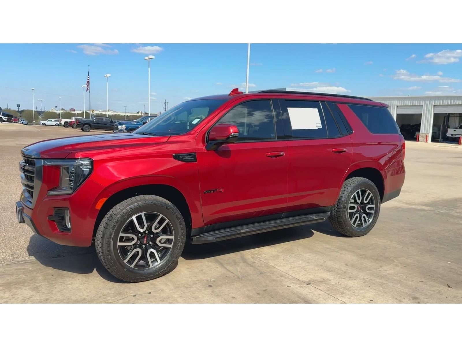2023 GMC Yukon AT4 — photo 4