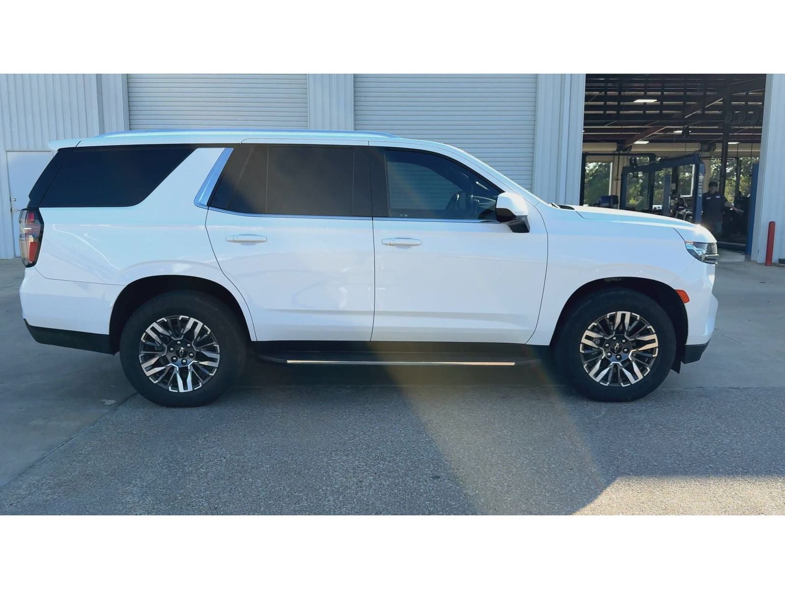 2021 Chevrolet Tahoe LT — photo 9
