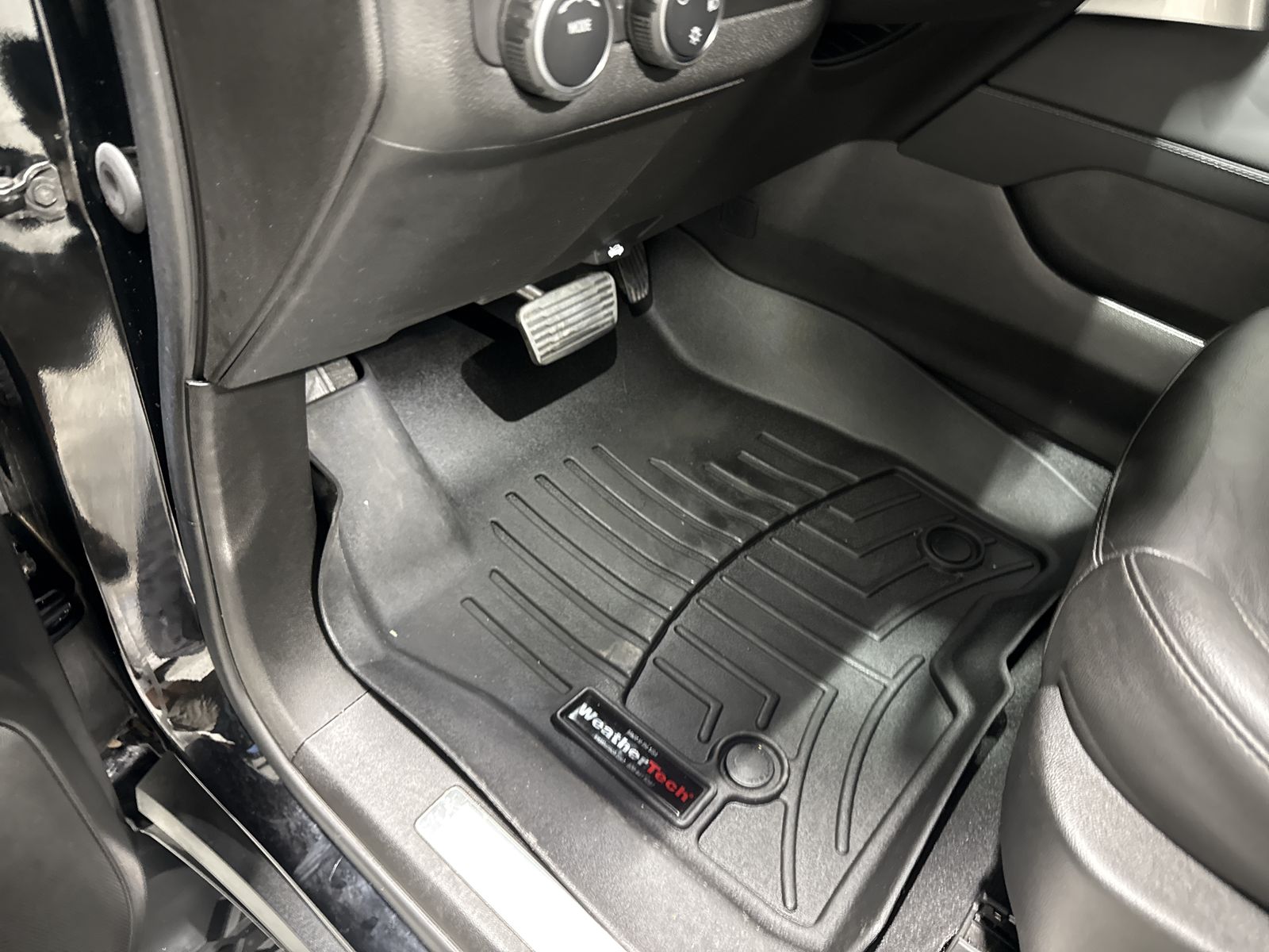 2023 Chevrolet Suburban Z71 — photo 10