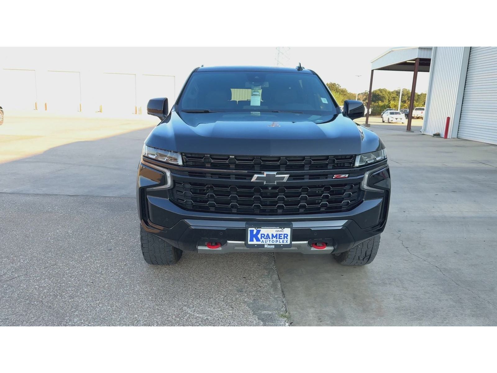 2023 Chevrolet Suburban Z71 — photo 3