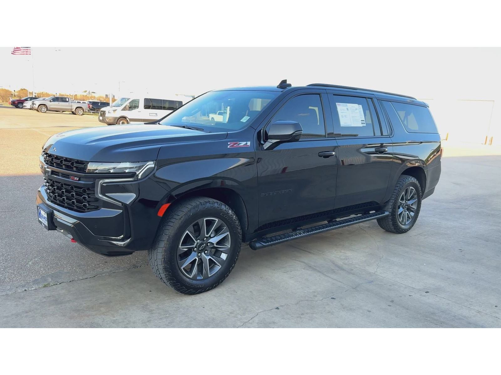 2023 Chevrolet Suburban Z71 — photo 4