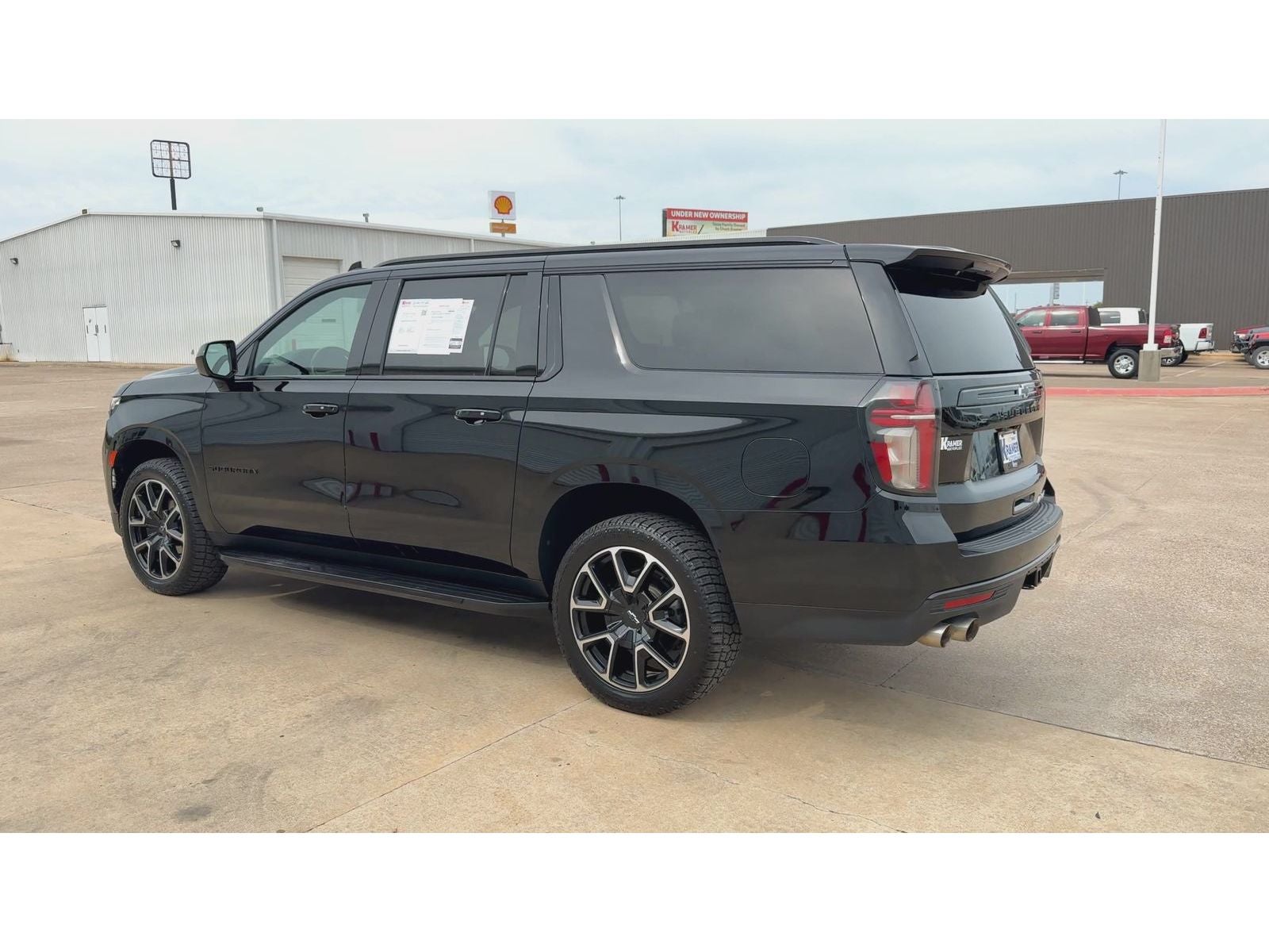 2023 Chevrolet Suburban RST — photo 6