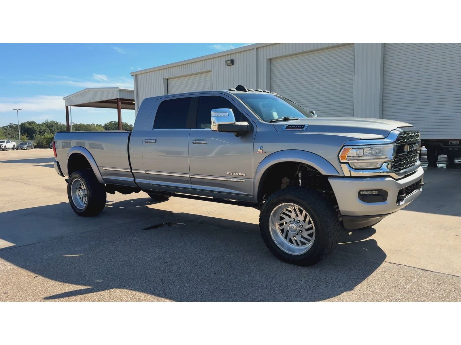 2023 RAM 3500 Limited Mega Cab 4x4 6'4" Box — photo 2