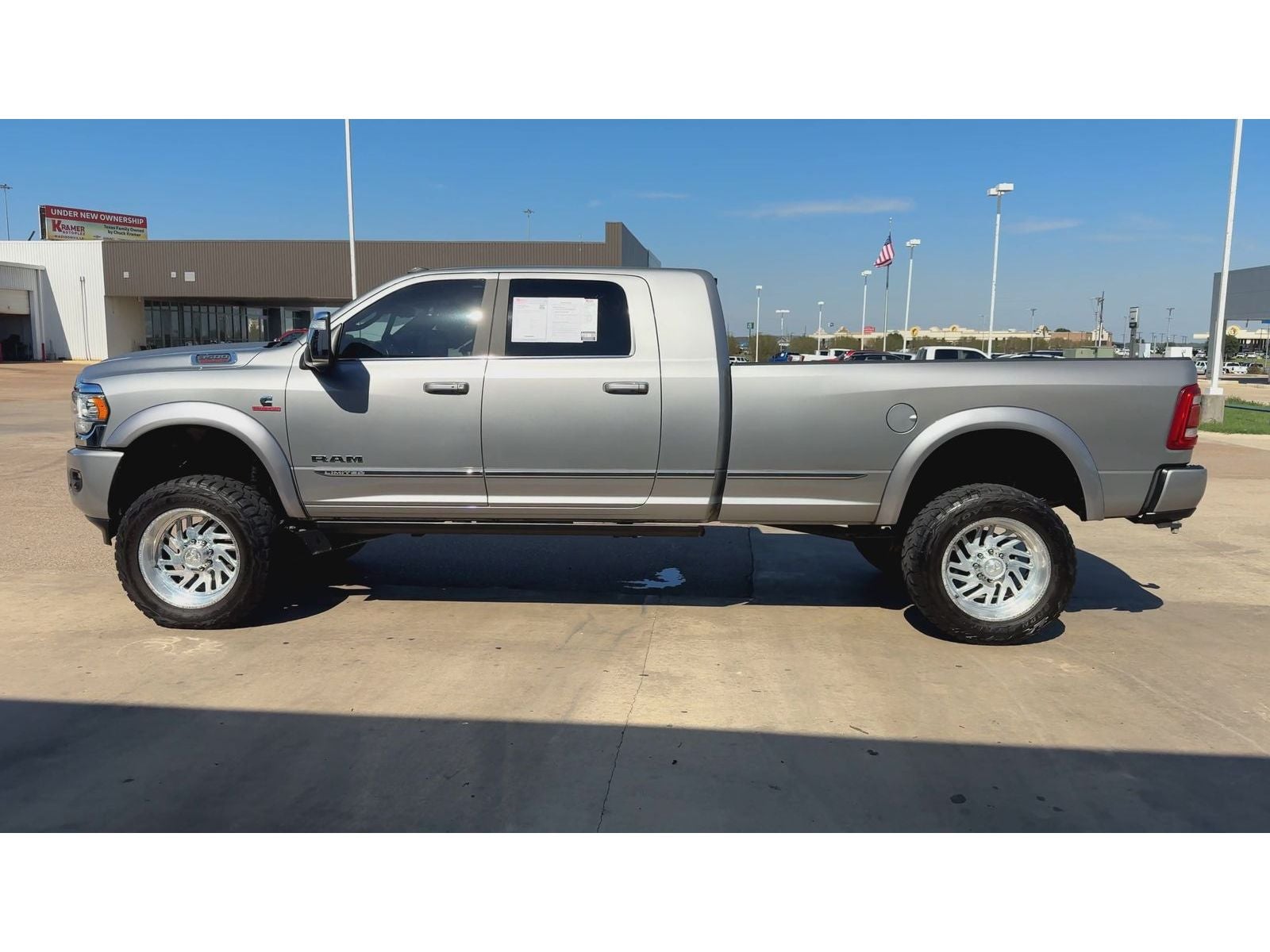 2023 RAM 3500 Limited Mega Cab 4x4 6'4" Box — photo 5