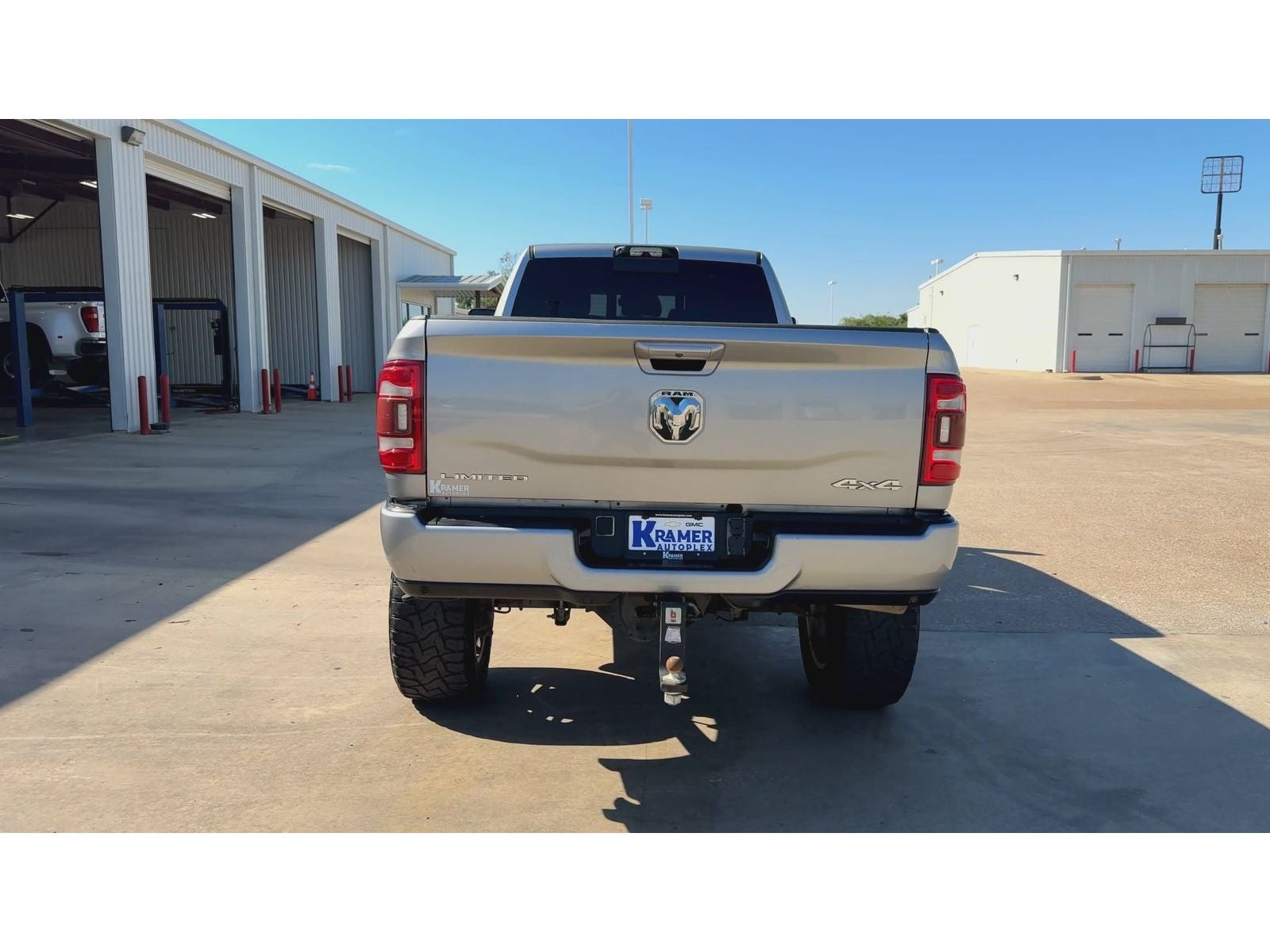 2023 RAM 3500 Limited Mega Cab 4x4 6'4" Box — photo 7