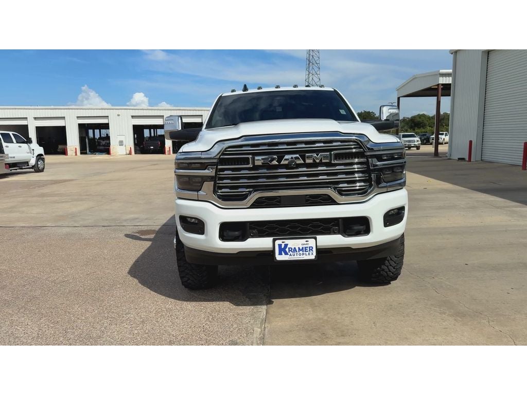2025 RAM 3500 LimitedLimited Longhorn Mega Cab 4x4 6'4" Box — photo 3