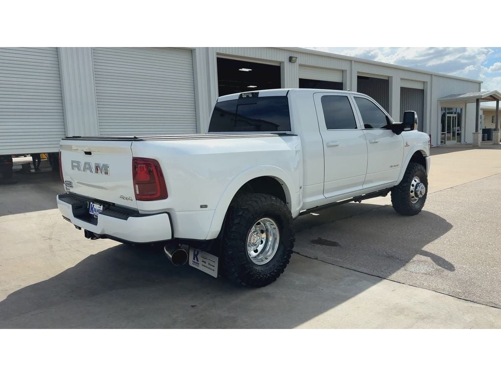 2025 RAM 3500 LimitedLimited Longhorn Mega Cab 4x4 6'4" Box — photo 8