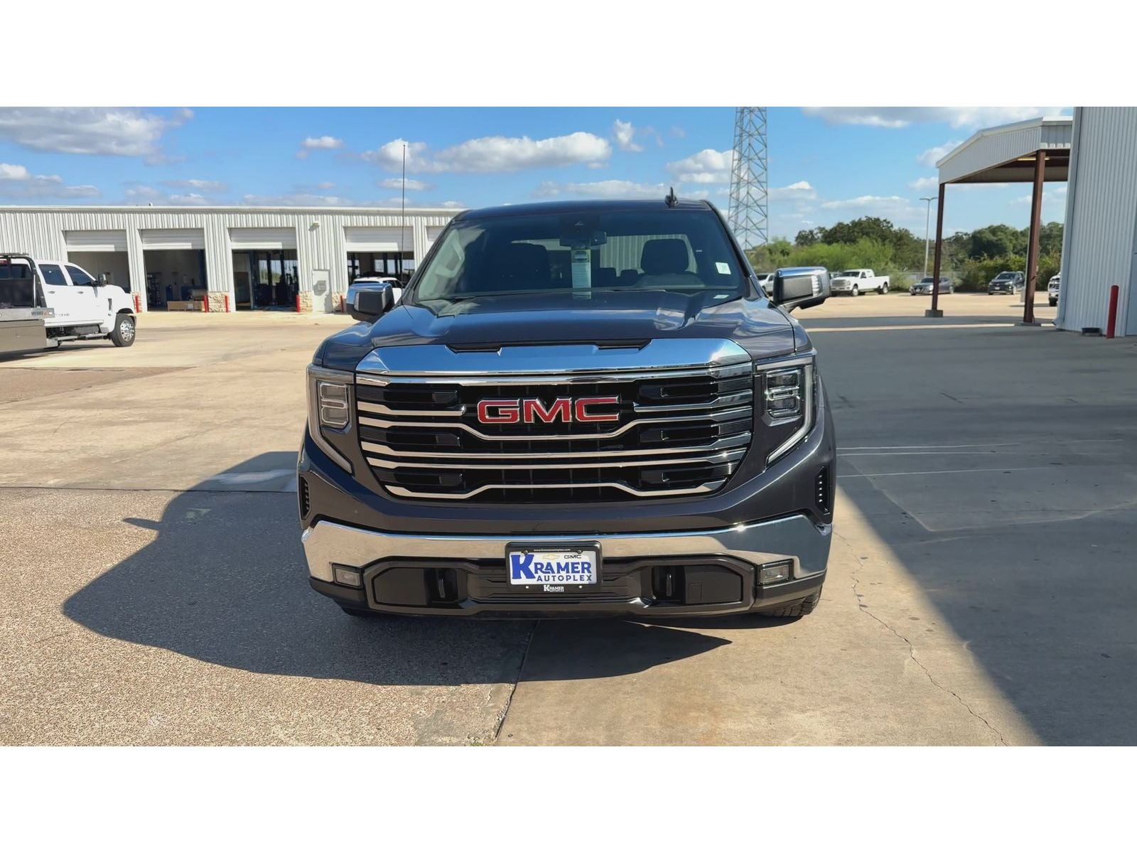 2024 GMC Sierra 1500 SLT — photo 3